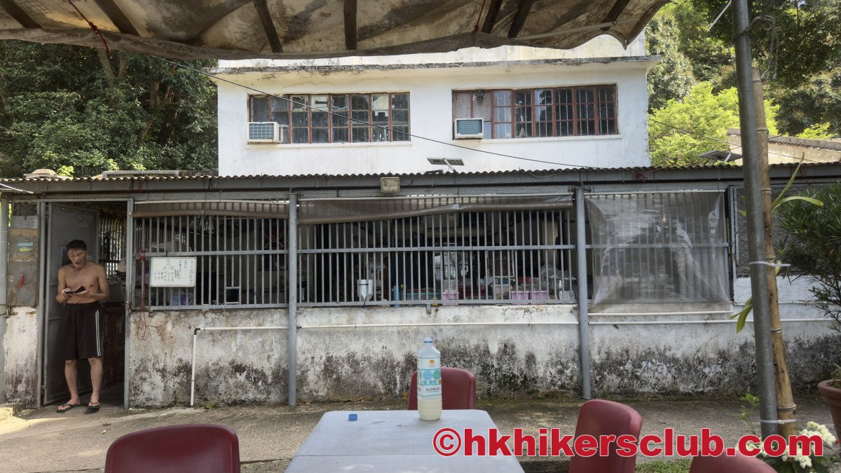 Chek Keng rest stop and refreshments 