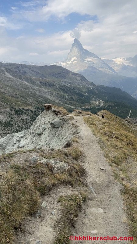 The edge can be closed and it’s a long way down so be careful of your footing